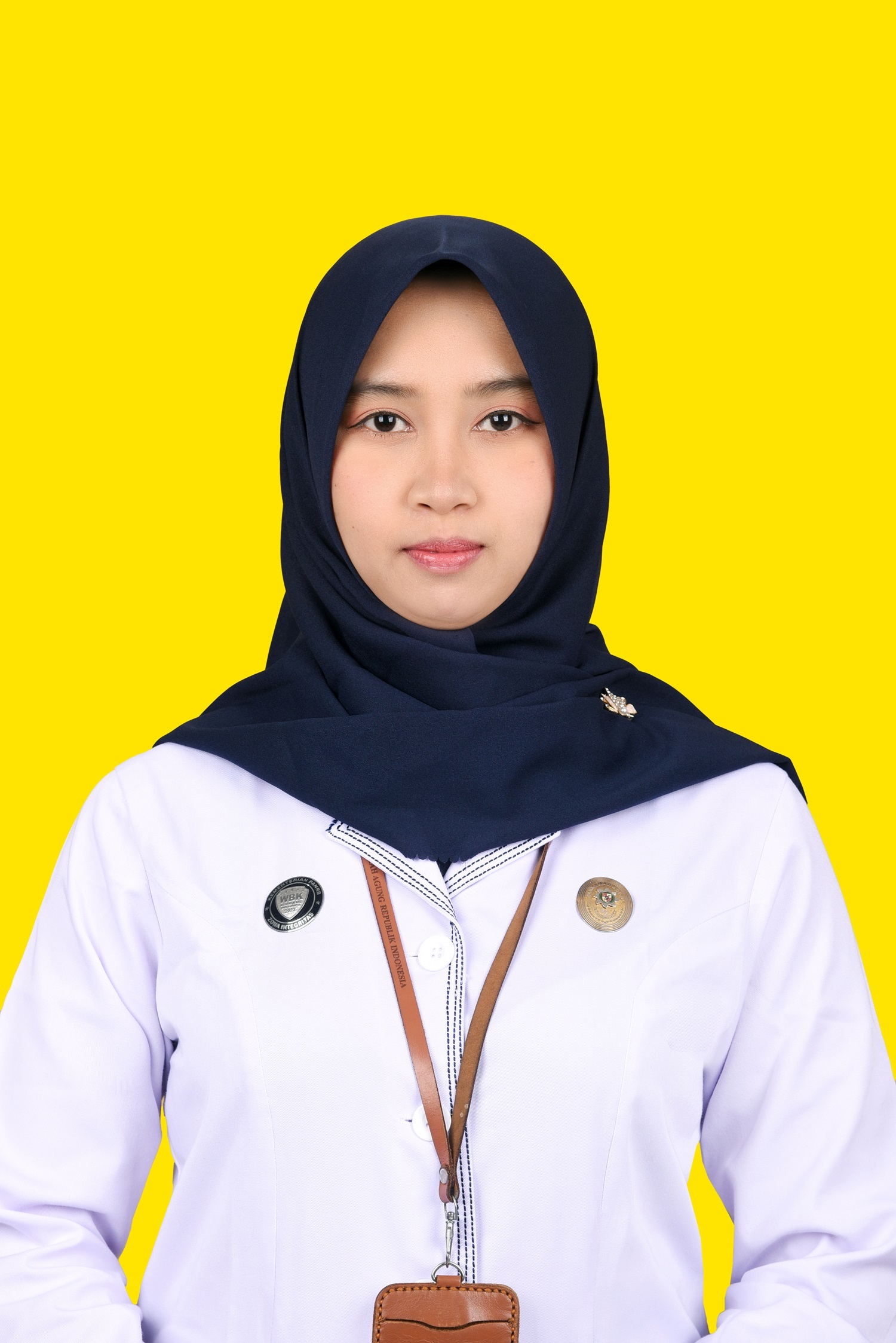 Description: http://www.pa-malangkab.go.id/images/DESY PUTIH.jpg